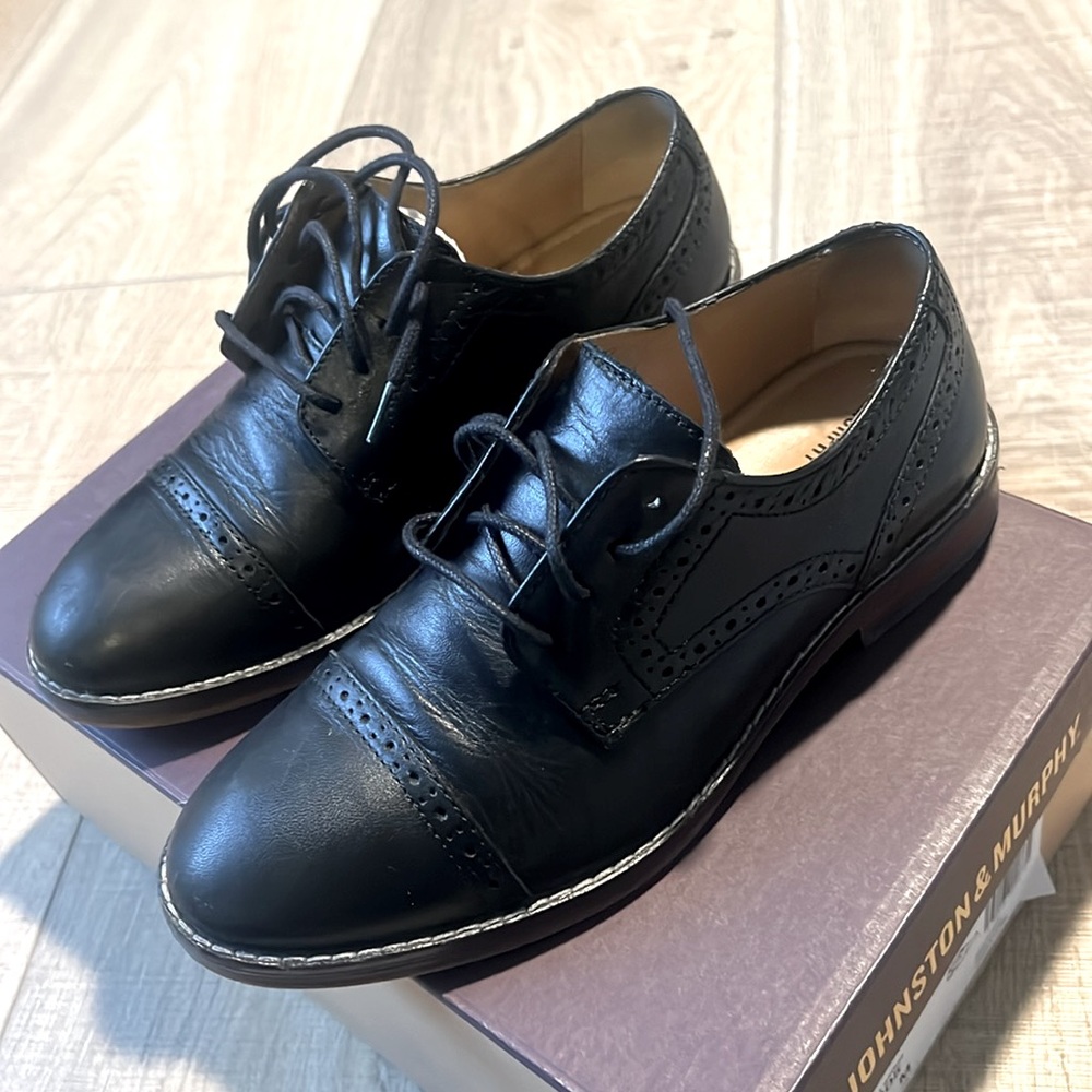 Johnston & Murphy little boy 2.5 leather shoes